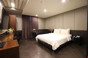 BON Hotel