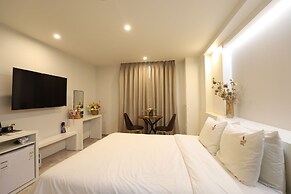 BON Hotel