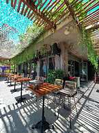 Sunset Beach Resort & Spa