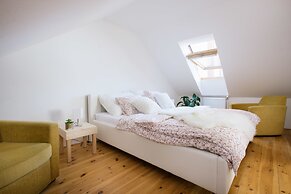 Golden Angel Apartment