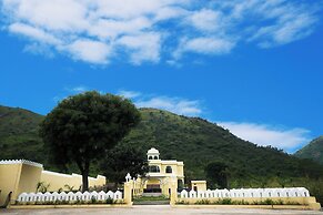 Maangarh Resort