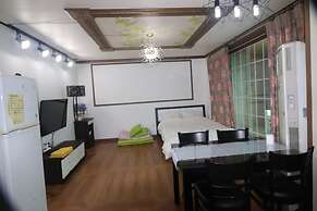 Gyeongju Raspberry Pension