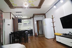 Gyeongju Raspberry Pension