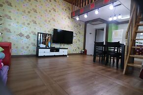 Gyeongju Raspberry Pension