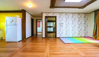 Gyeongju Raspberry Pension