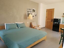 Lem's Apartment & Coffee