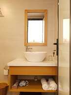 Lem's Apartment & Coffee