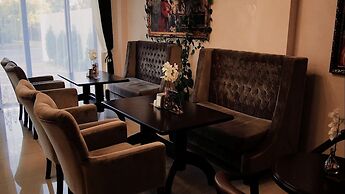 Hotel De Paris