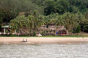 Jansom Beach Resort Ranong
