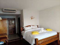 Jansom Beach Resort Ranong