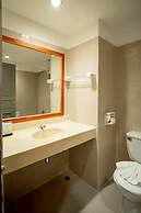Jansom Beach Resort Ranong