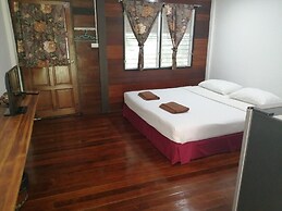 Jansom Beach Resort Ranong