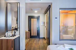 Signature Hotels & Spa