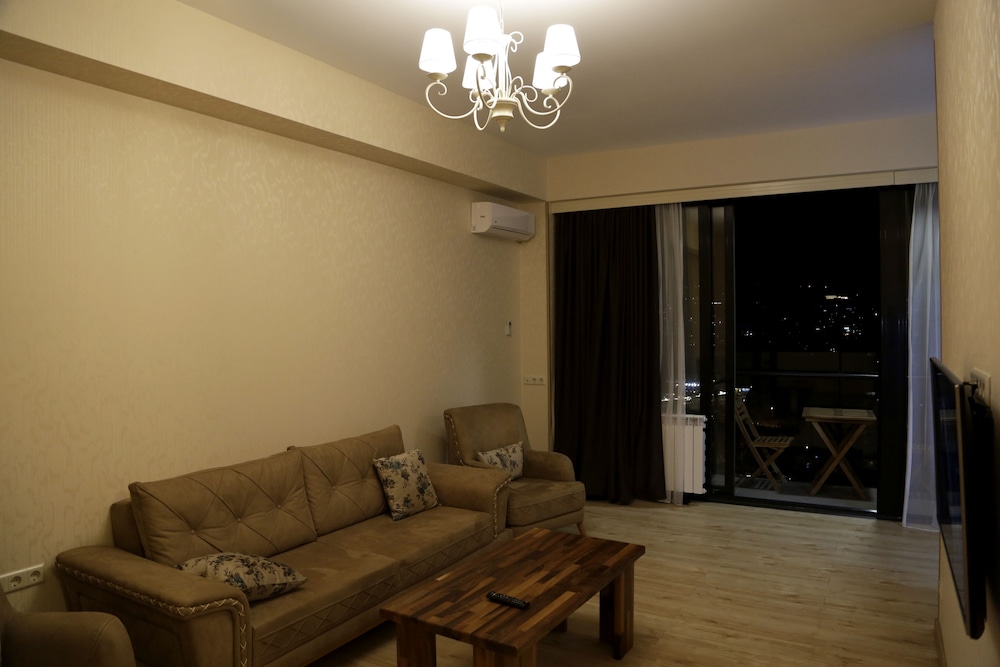 Full Comfort Apartment at Chavchavadze