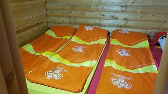 Dzajica Buk Rooms - Hostel