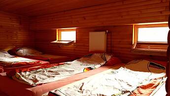 Dzajica Buk Rooms - Hostel