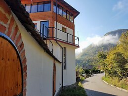 Dzajica Buk Rooms - Hostel