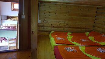 Dzajica Buk Rooms - Hostel