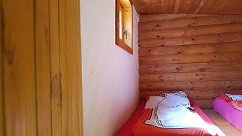 Dzajica Buk Rooms - Hostel