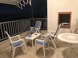 Splendid Valley & Sea View