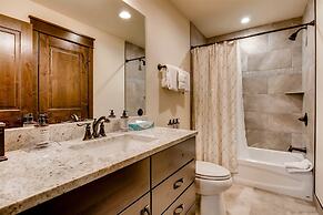 Spacious 3 Bedroom Townhome in River Run Village Within Walking Distan