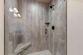 Spacious 3 Bedroom Townhome in River Run Village Within Walking Distan