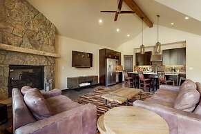 Spacious 3 Bedroom Townhome in River Run Village Within Walking Distan