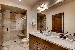 Spacious 3 Bedroom Townhome in River Run Village Within Walking Distan