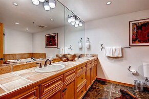 Premier 4 Bedroom Ski in, Ski out Vacation Rental at the Timbers With