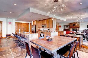 Premier 4 Bedroom Ski in, Ski out Vacation Rental at the Timbers With