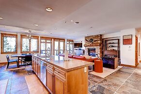 Premier 4 Bedroom Ski in, Ski out Vacation Rental at the Timbers With