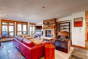 Premier 4 Bedroom Ski in, Ski out Vacation Rental at the Timbers With