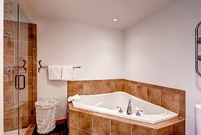 Premier 4 Bedroom Ski in, Ski out Vacation Rental at the Timbers With