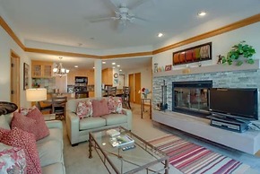 Luxury Charter 2 Bedroom Vacation Rental With Quick Access to the Ski 