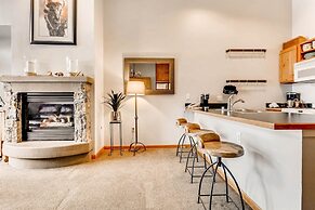 1 Bedroom Plus Murphy Mountain Condo in River Run Village With Mountai