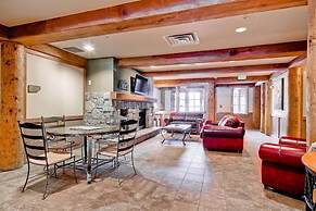 Premier 2 Bedroom Mountain Condo in River Run Village With Expansive M