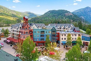 3 Bedroom Mountain Condo in River Run Village With Expansive Mountain 