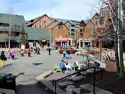 3 Bedroom Mountain Condo in River Run Village With Expansive Mountain 