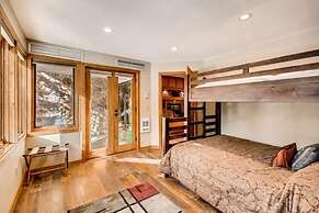 Ski In 3 Bedroom at Chateaux Dumont Keystone