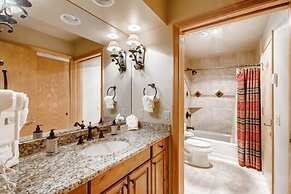 Ski In 3 Bedroom at Chateaux Dumont Keystone