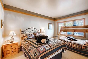 Ski In 3 Bedroom at Chateaux Dumont Keystone