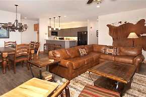 Ski In 2 Bedroom at Chateaux Dumont Keystone