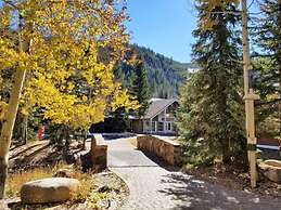 Ski In 2 Bedroom at Chateaux Dumont Keystone