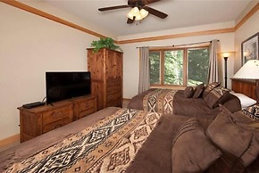 Ski In 2 Bedroom at Chateaux Dumont Keystone