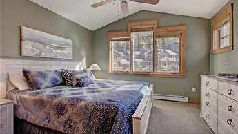 Private 2 Bedroom Townhome Located in East Keystone With Access to a F