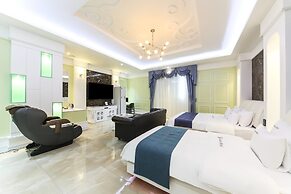 Myeongpum Drive-in Hotel