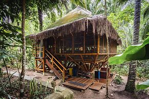 Universo Pol Bamboo Hostel
