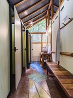 Universo Pol Bamboo Hostel