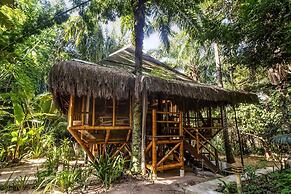 Universo Pol Bamboo Hostel