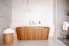 Crowne Plaza Hobart by IHG